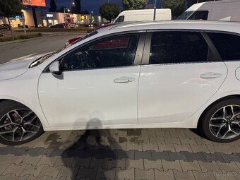 Kia Ceed SW 1.5 T-GDi 118 kW, 2022, automat - 4