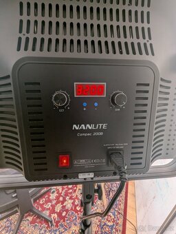 NanLite Compac 200B (Bi-Color) LED světlo - 4
