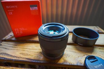Sony FE 50 mm f/1,8 - 4
