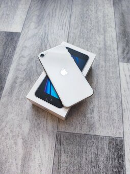 iPhone SE 2020 128gb bílý - 4