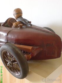 AUTO VETERÁN - 4