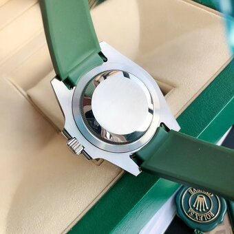 Rolex Oyster Perpetual - 4