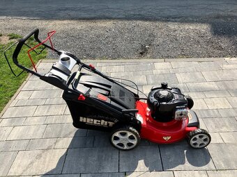 Hecht 546 SB s pojezdem / motor briggs stratton - 4