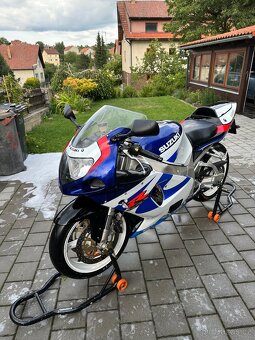 Suzuki GSX-R 750 K1 - 4