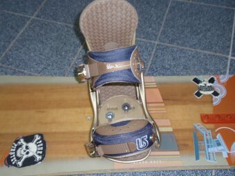 PĚKNÝ DÍVČÍ SNOWBOARD BURTON FEEL GOOD 150 CM+BURTON VÁZÁNÍ - 4