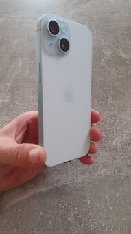 Apple iPhone 15 - 4