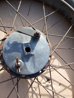 Čz 125/ 150 C kola - 4