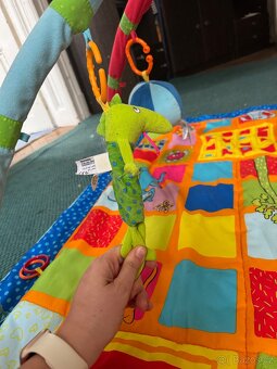 Hrací deka s hrazdičkou Taf Toys - 4