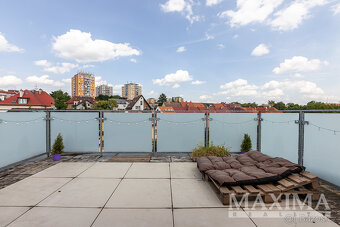 Dům 6 a více o ploše 390 m2 - Praha, Kobylisy - 4