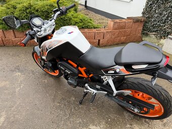 KTM Duke 390 - 4