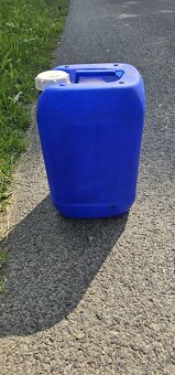 Plastový kanystr 10L - 4