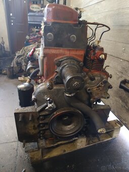 Prodám motor Zetor URI 6701 po Go - 4