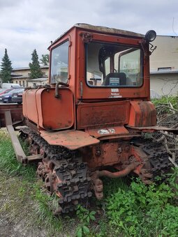 Buldozer, pásový traktor DT 75 - 4