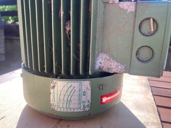 Motor 2,2kW 2800 otáček - 4