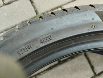 Pirelli 225/40R19 DOT4220 - 4