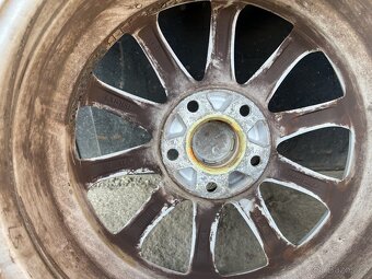 Pneumatiky s diskama 205/60 r16 - 4