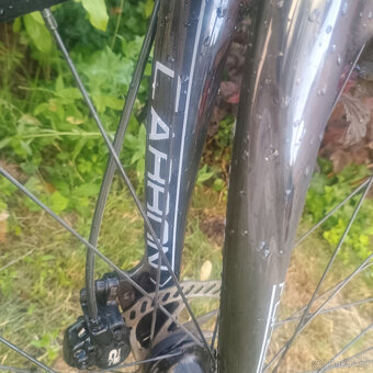 Specialized Sirrus, karbonová vidlice, velikost L - 4