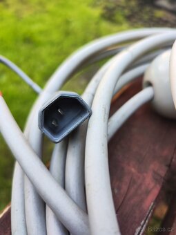 Prodám propojovaci kabel k baz.vysavaci Reaction - 4