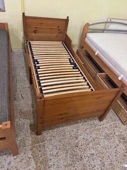 Hezká dřevěná postel-jednolůžko 80x190 IKEA LEKSVIK - 4