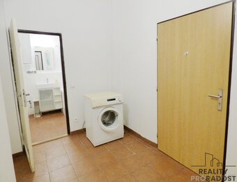 Světlý, byt o velikosti 2+kk, 54m2, který se nachází v oblíb - 4