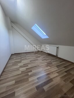 Benátky nad Jizerou, pronájem podkrovního bytu 3 +kk, 61 m2, - 4