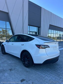 Tesla Model Y Performance 2023 - 4