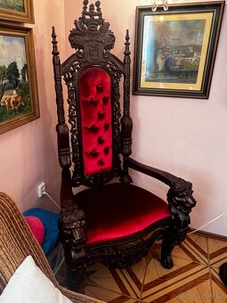 Luxusní řezbované královské křeslo LVÍ HLAVY - 4