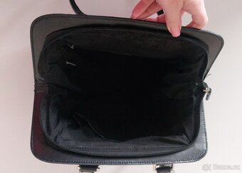 Elegantní kabelka Reserved střední velikosti - 4