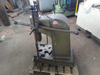 Montážní lis CTC 5 - 4