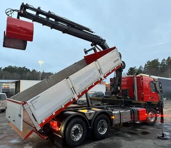 Volvo FMX 410 6x2 sklápěč s hydraulickou rukou - 4