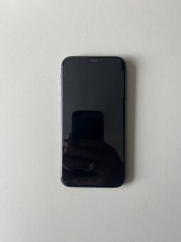 Apple iPhone 11 64 GB – černý - 4