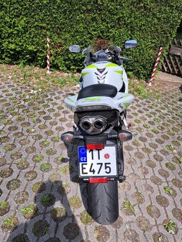 Honda cbr1000rr 2006 - 4