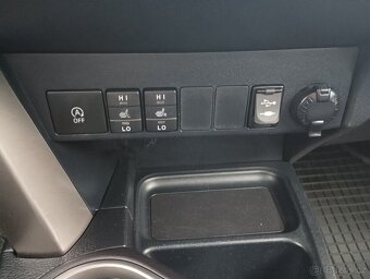Toyota RAV4 2.0D4D 2WD - 4
