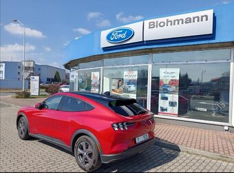 Mustang Mach E - panoramatická strecha - 4