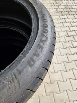 Letní Pneu 235/45/19 - 4