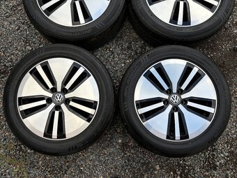 Alu orig letni sada Volkswagen 5x112 7J ET40 215/55 R17 - 4