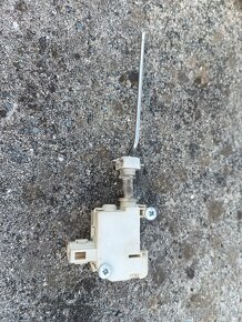 VW , Audi , Opel motorek , centrál , zámek SG7 - 4