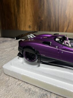 LCD Model - Pagani Zonda HP Barchetta, Carbon Purple, 1:18 - 4