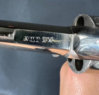 Krásný historický hammerless revolver bulldog ráže .38, 9 mm - 4