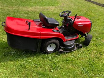 Zahradní traktor Jonsered , Yard Pro - 4