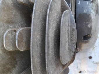 motor CZ 150 - 4