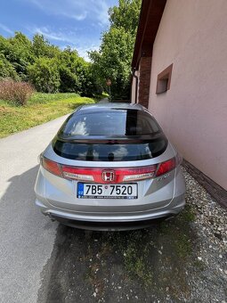 Honda Civic 1.8 i-vtec - 4