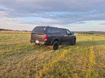 Dodge RAM 1500 - 4