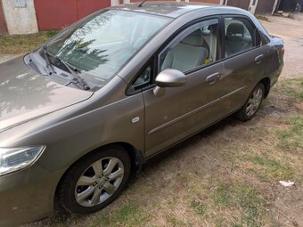Honda City 1.3 i-DSI, 61 kW - 4