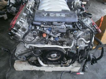 Audi S8 5,2FSi V10 motor a prevodovka - 4