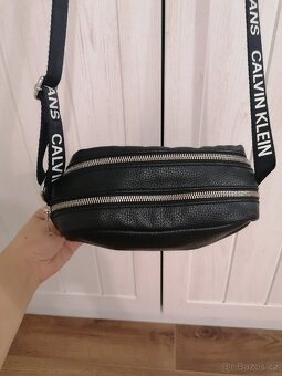 Crossbody kabelka Calvin Klein - 4