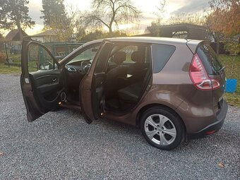 Benzínový Renault Scenic 1.4 Tce 2010 - 4