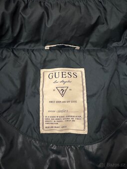 Vypasovaná péřová bunda Guess - 4