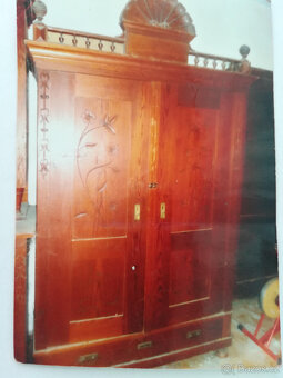 Prodám starožitné skříně - 4