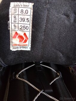 Snowboard, boty, helma - 4